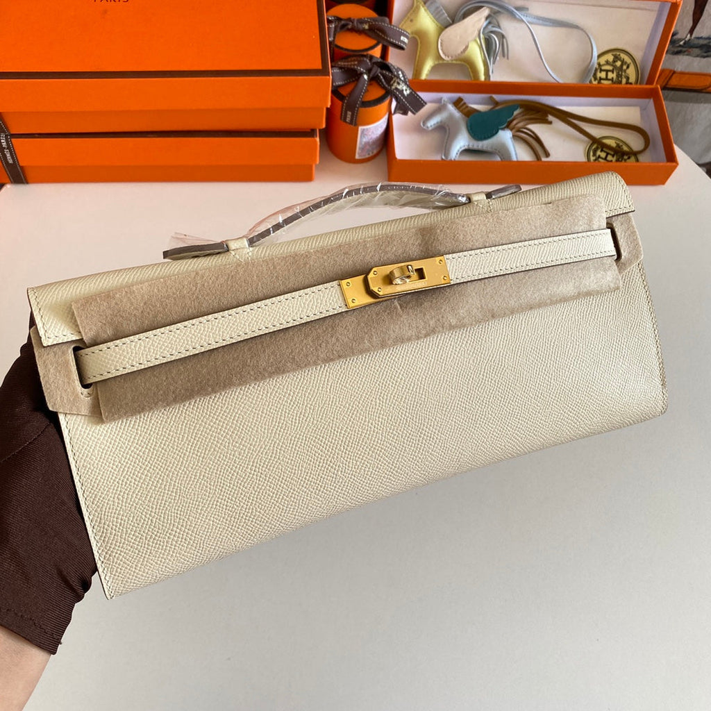 Hermes Kelly Cut 31 in Beige Cream Calfskin with Gold Hardware Bag