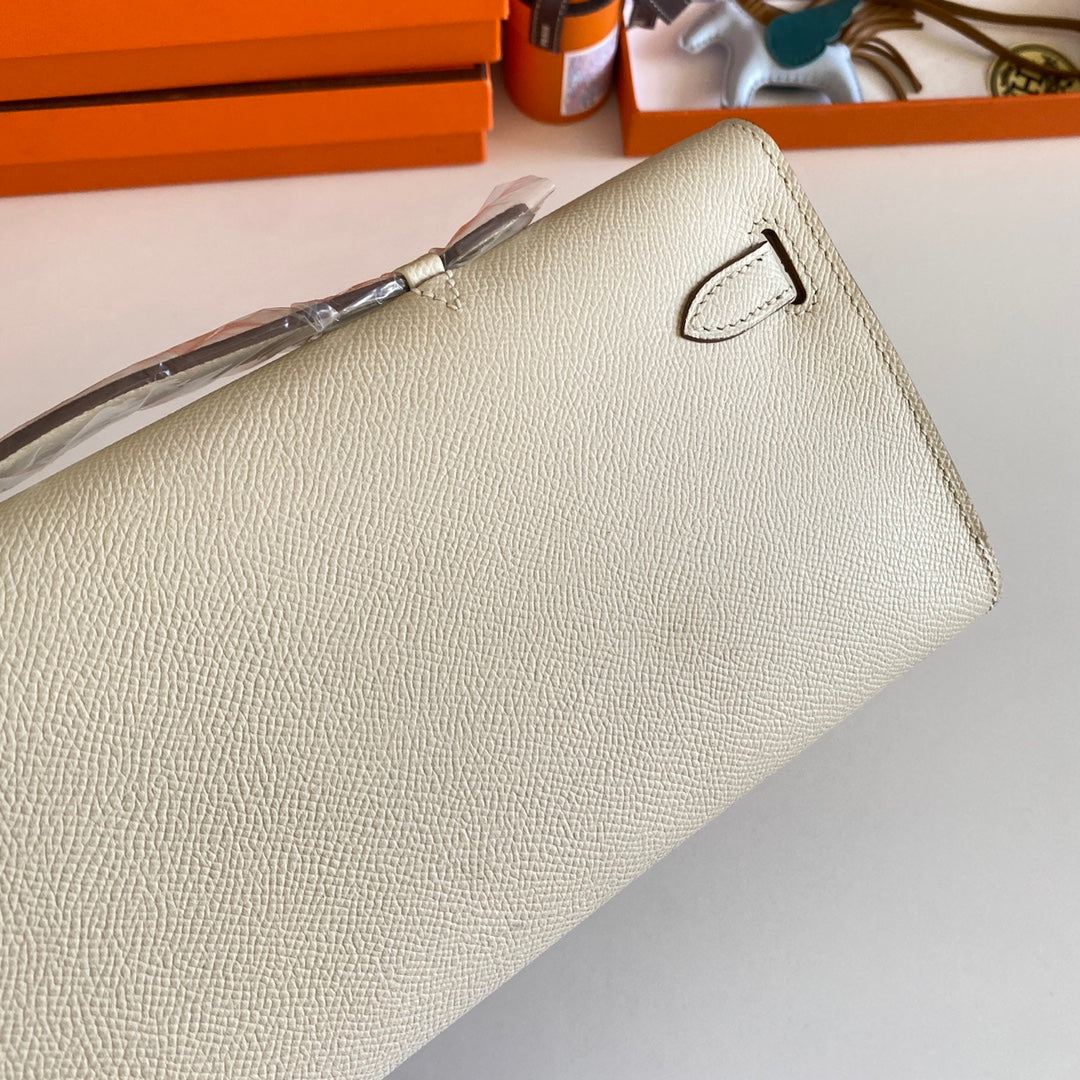 Hermes Kelly Cut 31 in Beige Cream Calfskin with Silver Hardware Bag