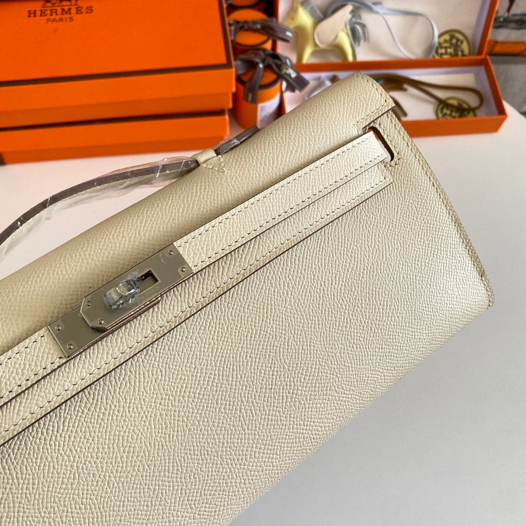 Hermes Kelly Cut 31 in Beige Cream Calfskin with Silver Hardware Bag
