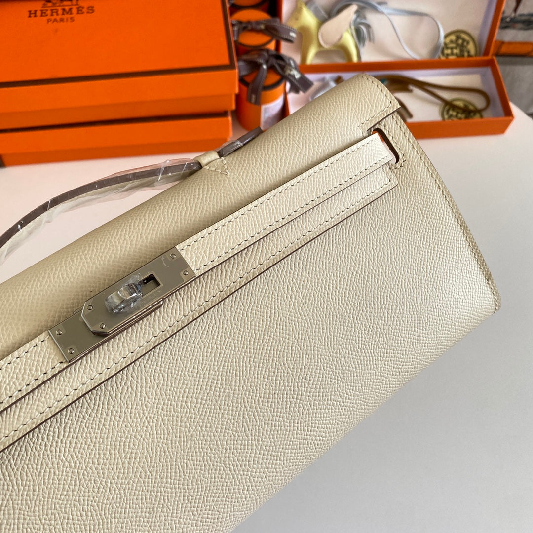 Hermes Kelly Cut 31 in Beige Cream Calfskin with Silver Hardware Bag