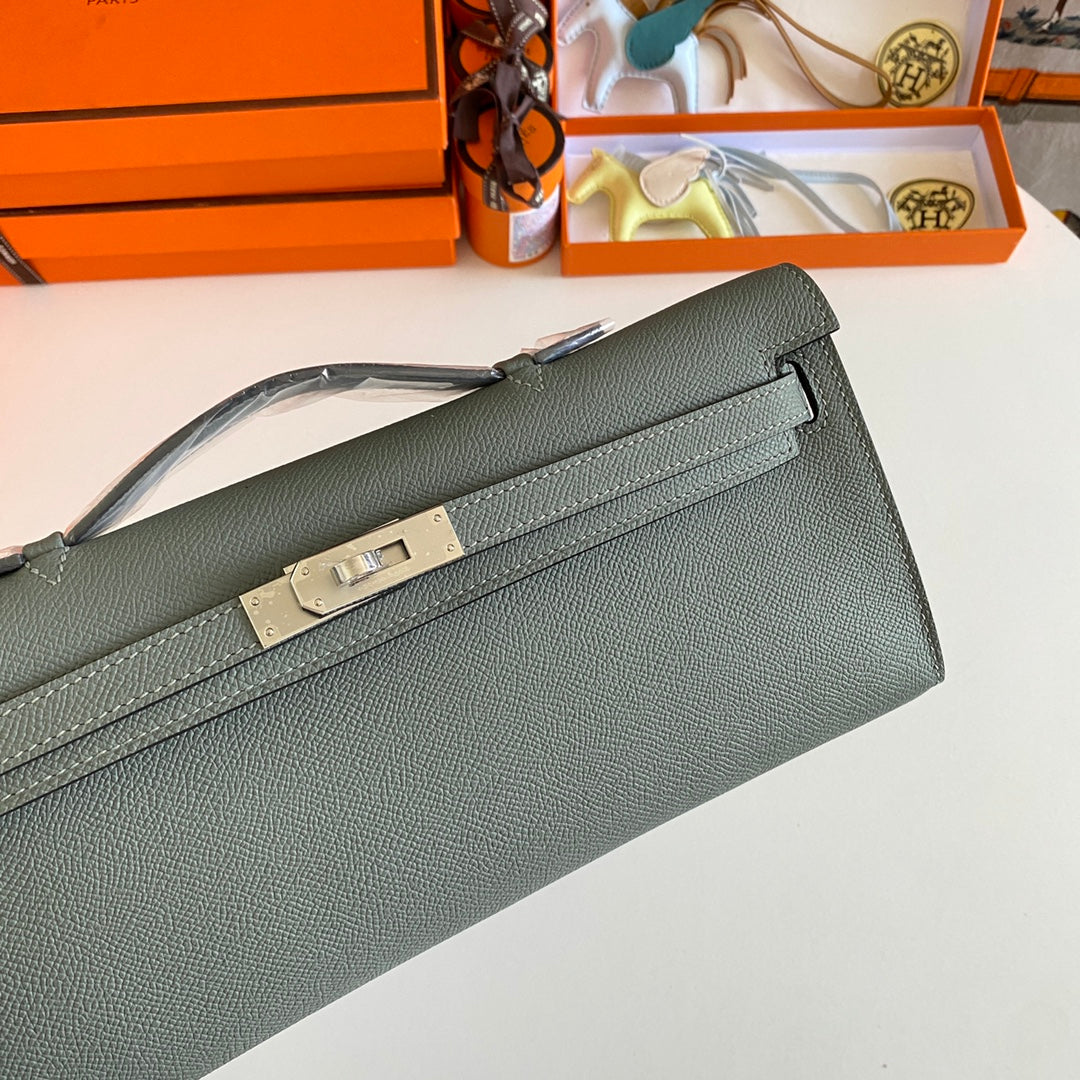 Hermes Kelly Cut 31 in Seafoam Green Calfskin with Silver Hardware Bag