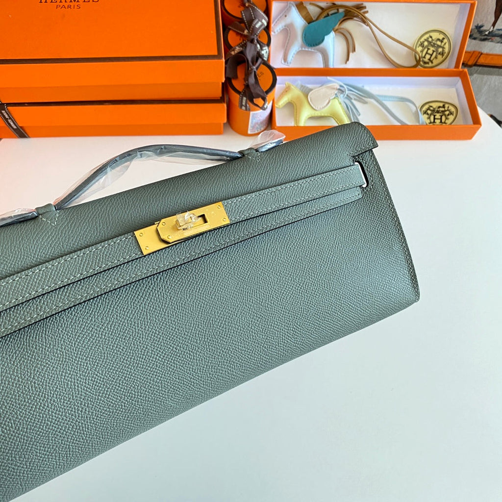Hermes Kelly Cut 31 in Seafoam Green Calfskin with Gold Hardware Bag