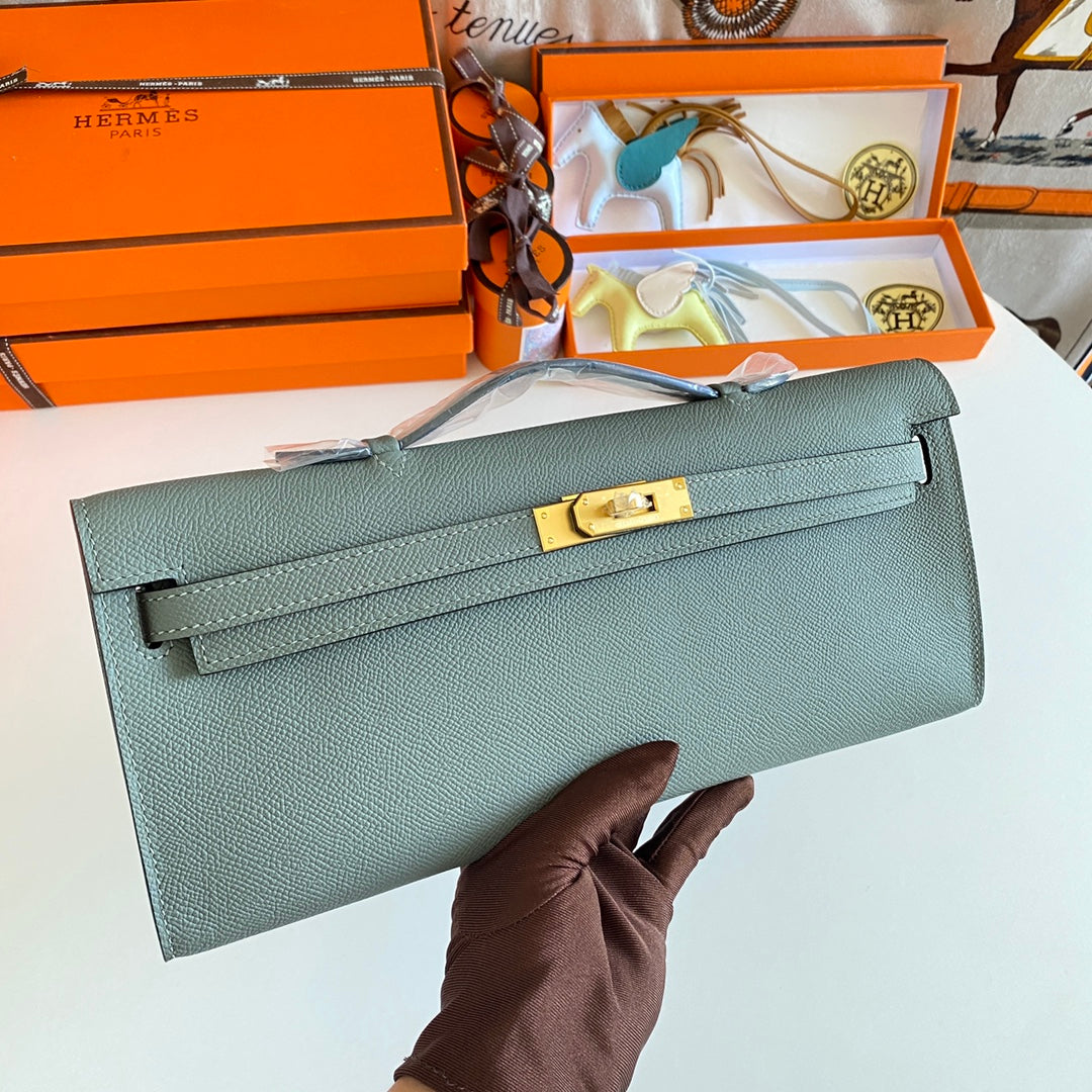 Hermes Kelly Cut 31 in Seafoam Green Calfskin with Gold Hardware Bag