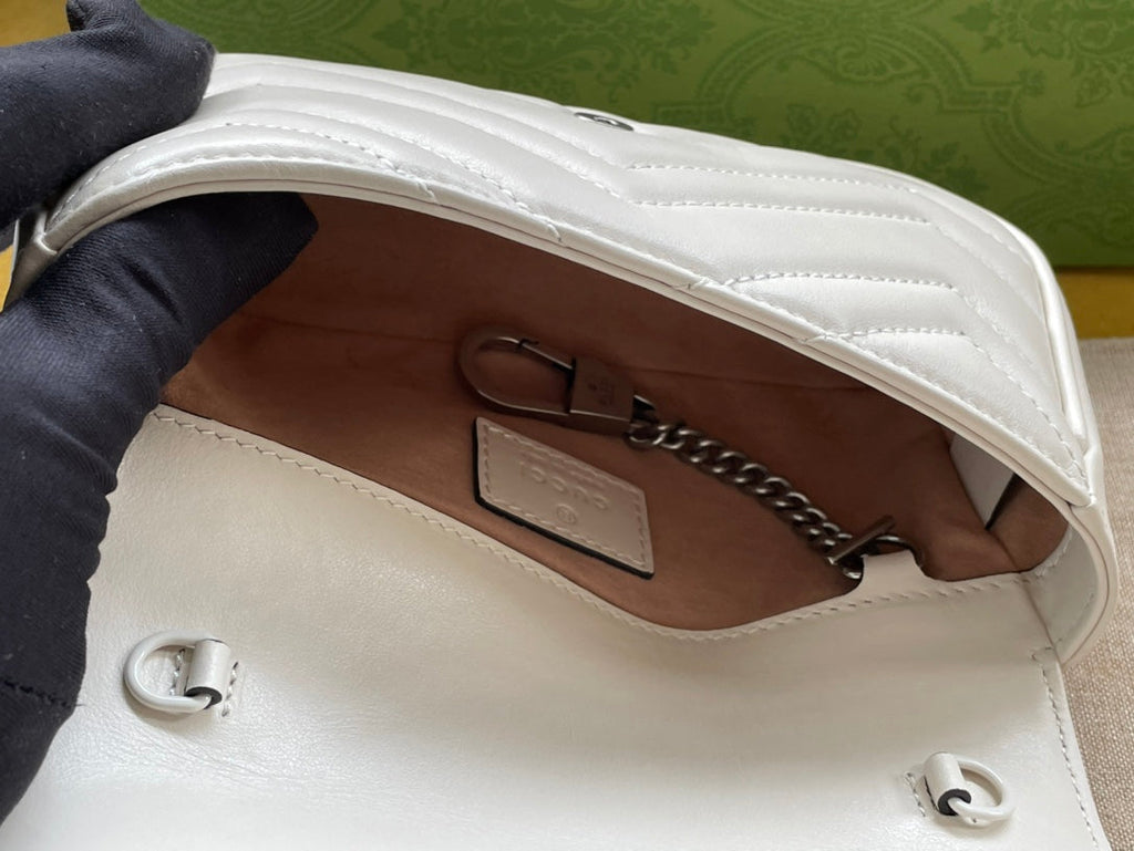 Gucci Marmont Mini Handbag 16 in White Calfskin