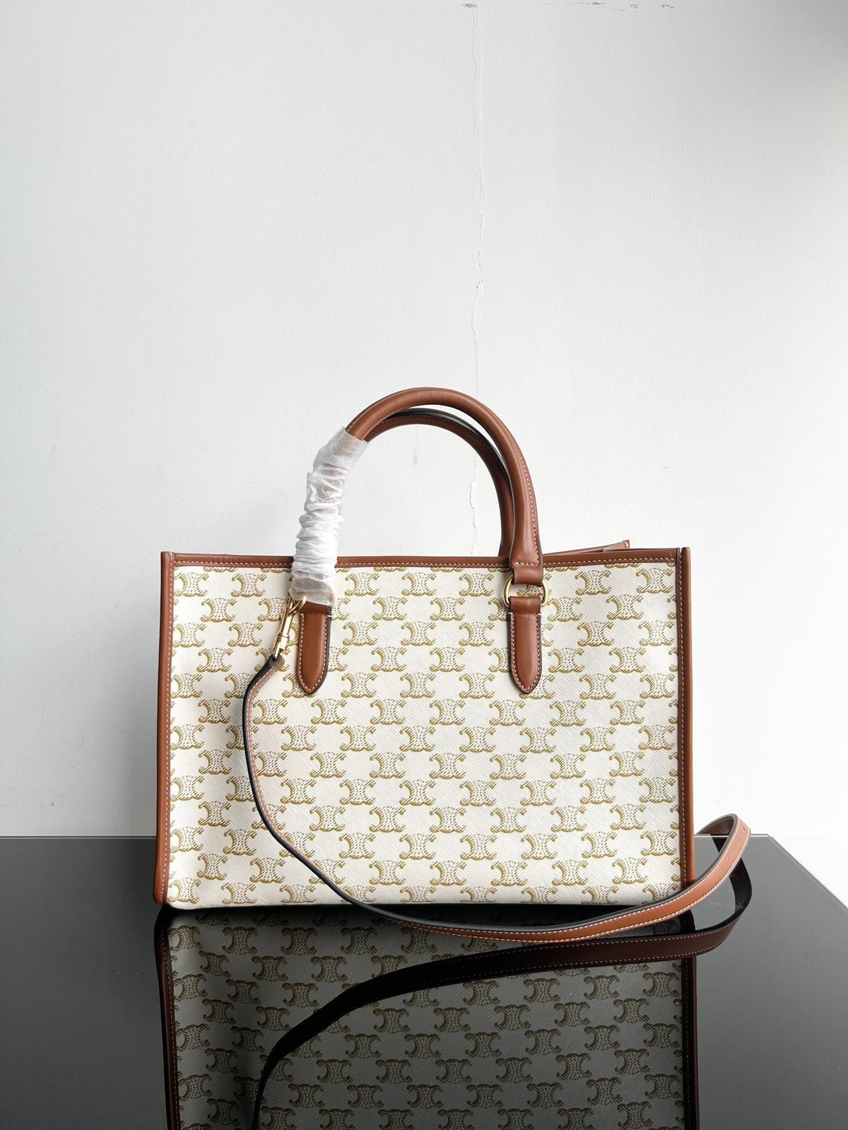 Celine Triomphe Cabas 35 White Cream Calfskin Tote