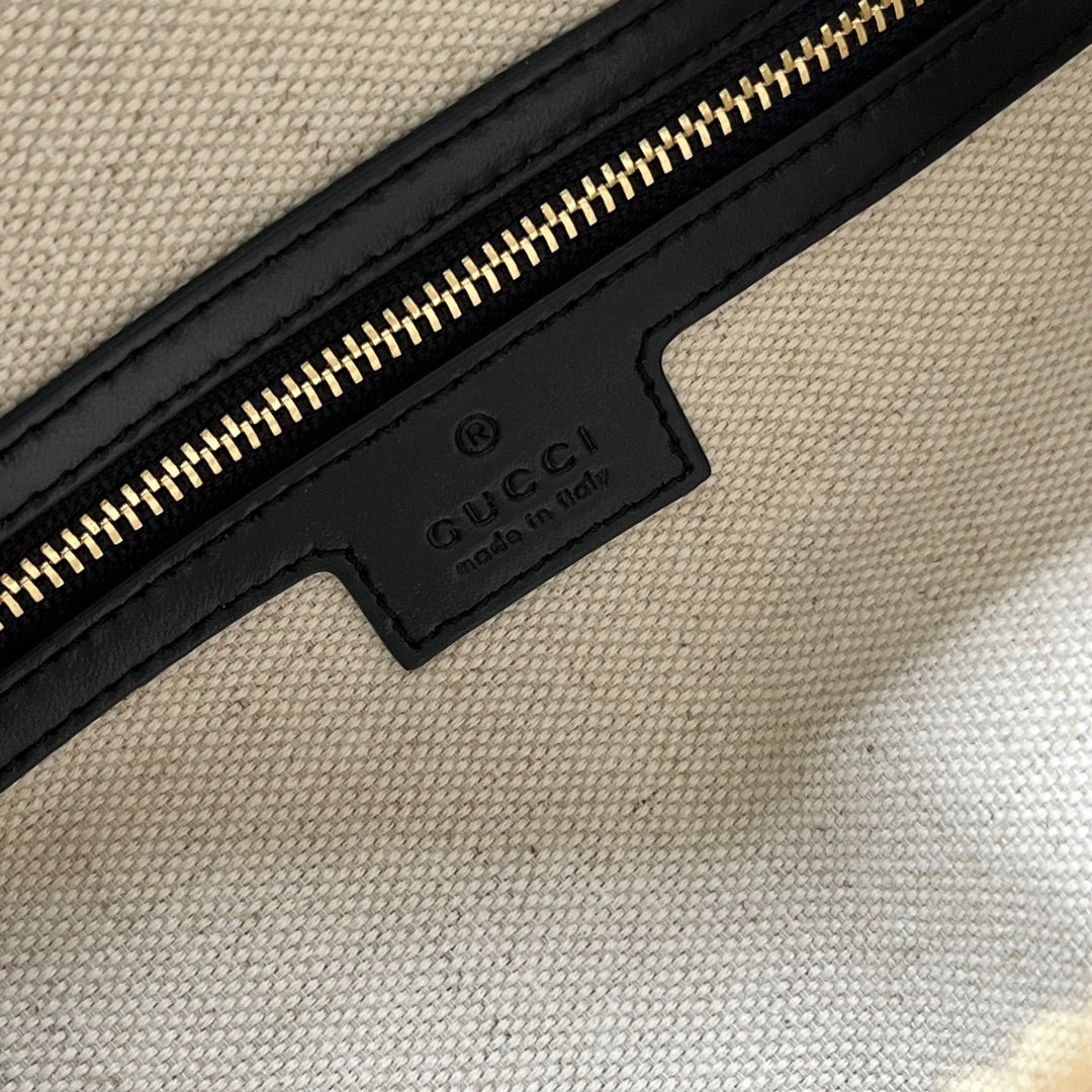 Gucci Matelassé Top Handle Bag 31 in Black Embossed Calfskin Gold Hardware