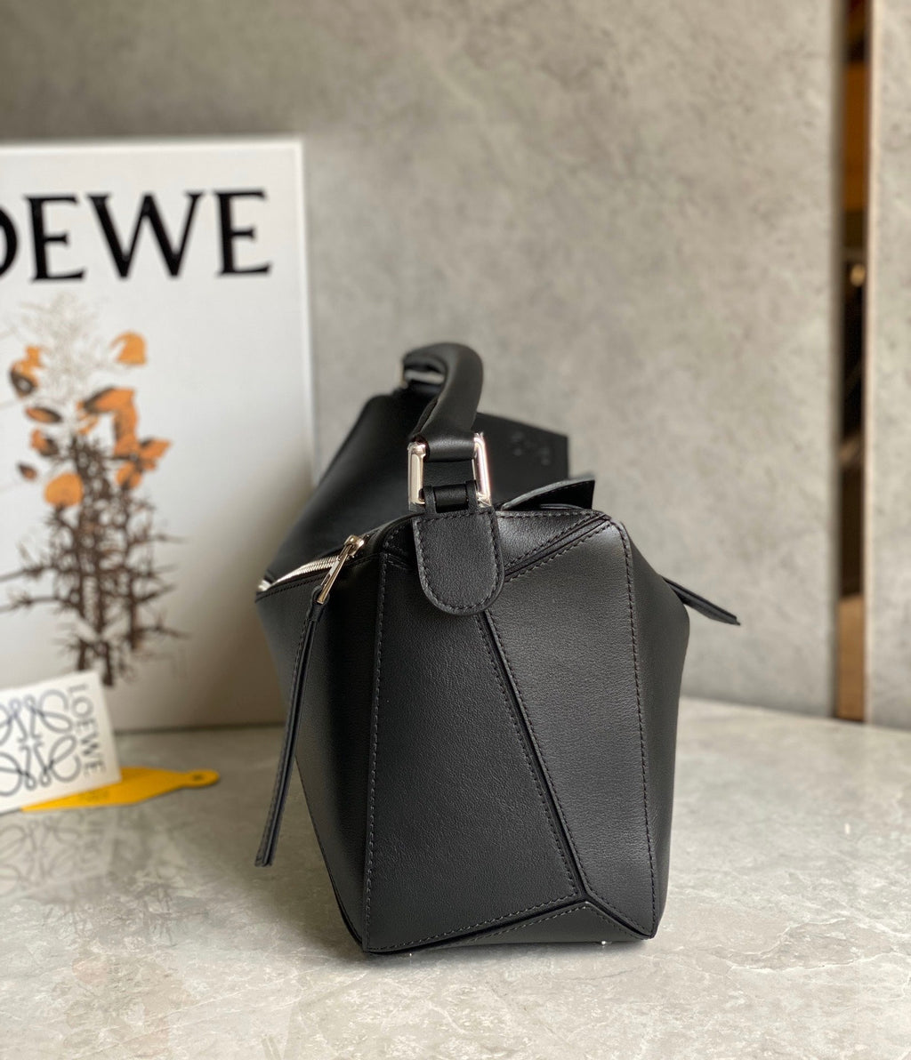 Loewe Medium 30 Puzzle Bag in Black Soft Grained Calfskin