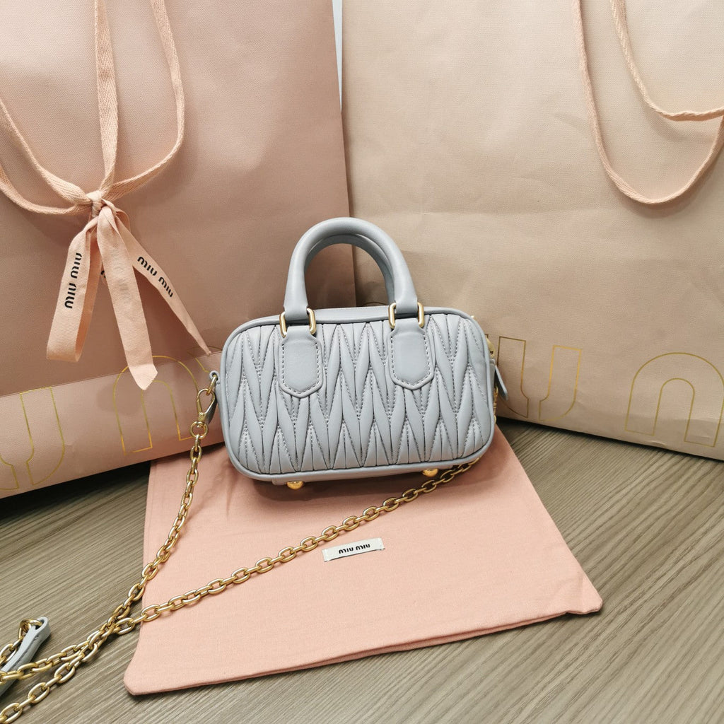 Too Pretty 17 Handbag Light Grey Lambskin