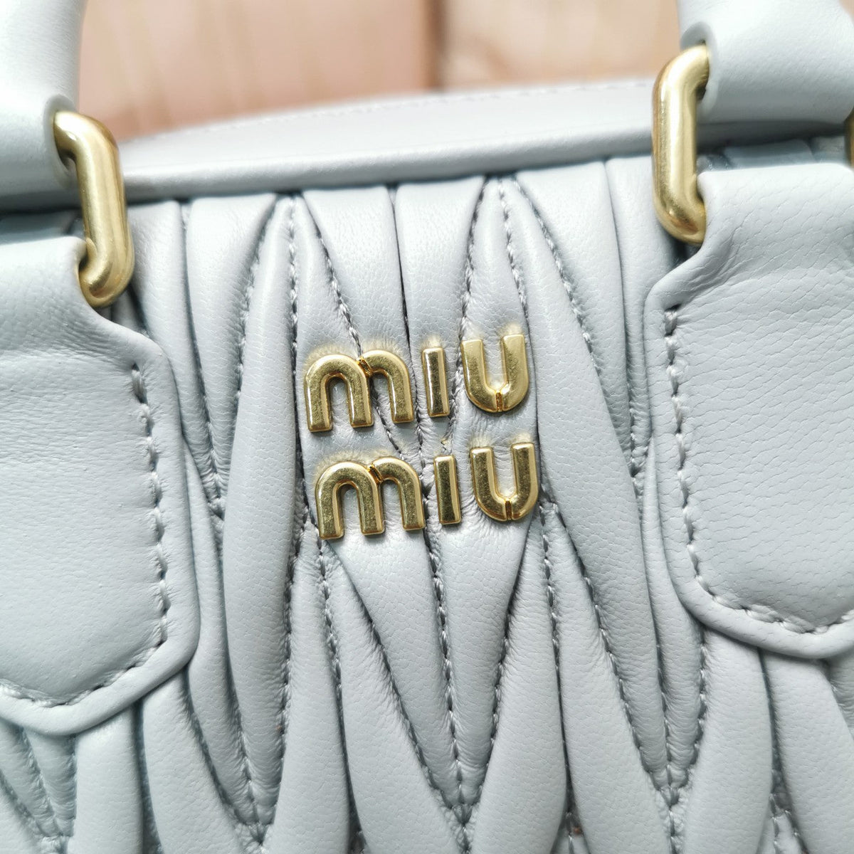 Too Pretty 17 Handbag Light Grey Lambskin