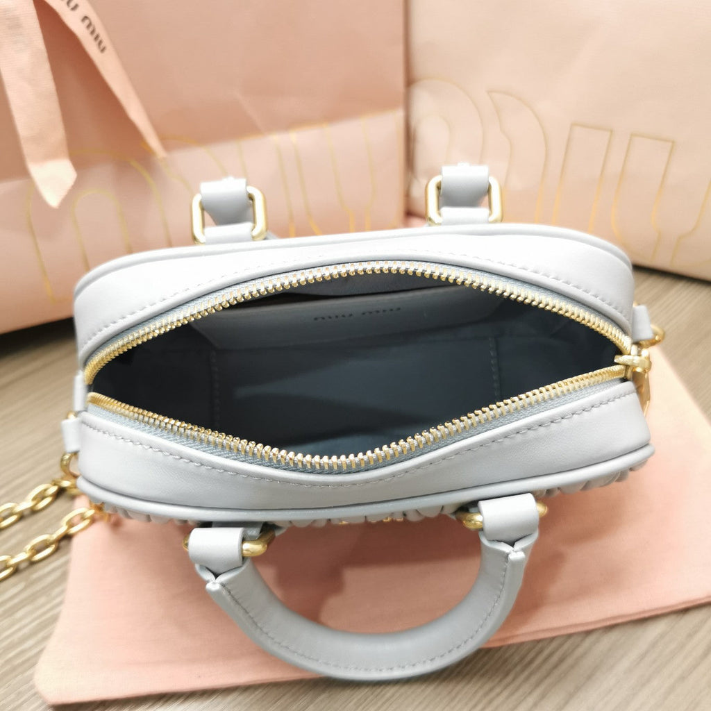 Too Pretty 17 Handbag Light Grey Lambskin
