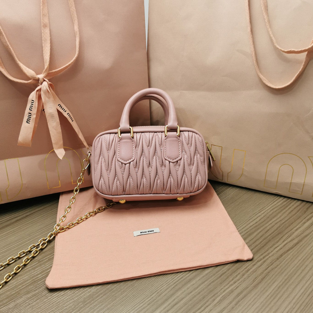 Too Pretty 17 Handbag in Light Pink Lambskin
