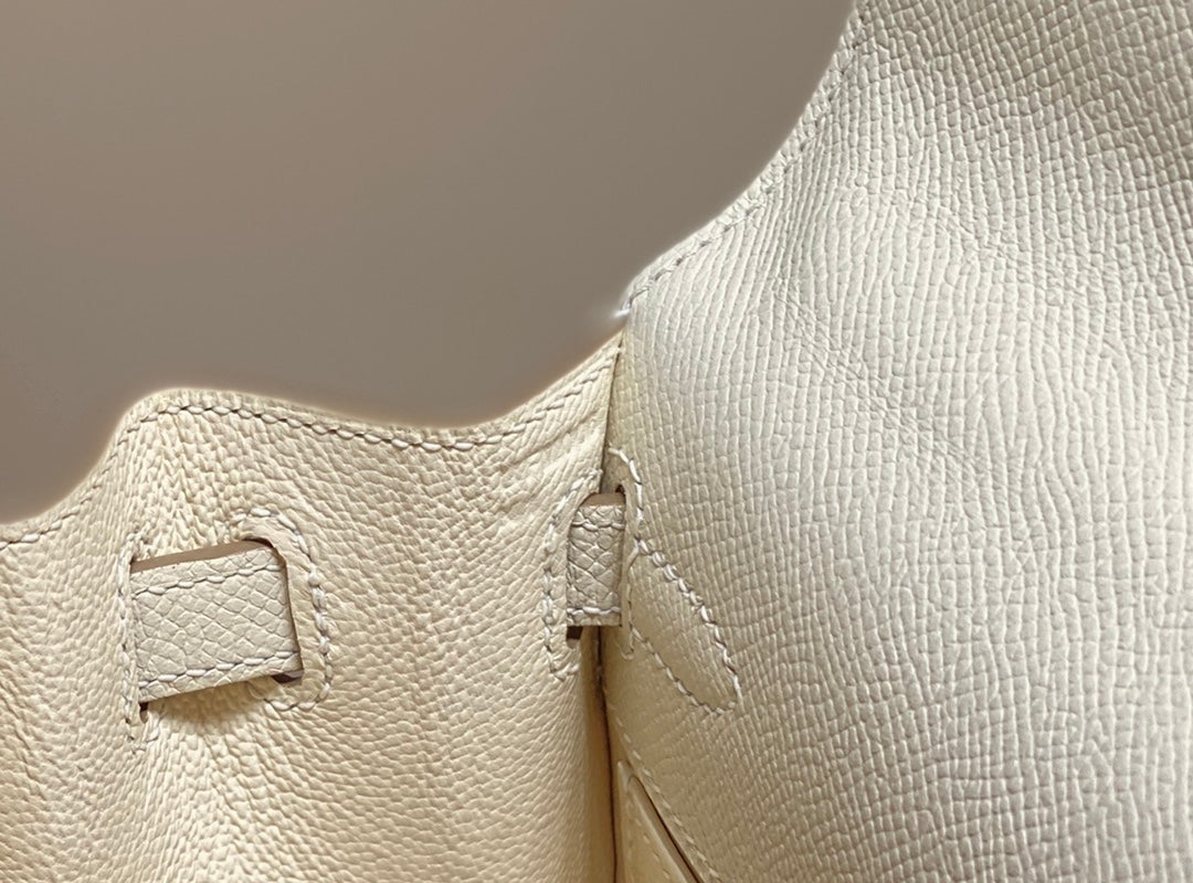 Hermes Kelly Mini 20 Bag in White Calfskin with Gold Hardware