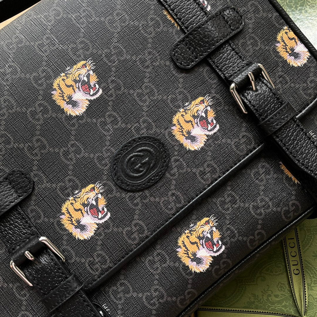 Gucci Tiger Print Messenger Bag 28 in Black Canvas and Leather Trim