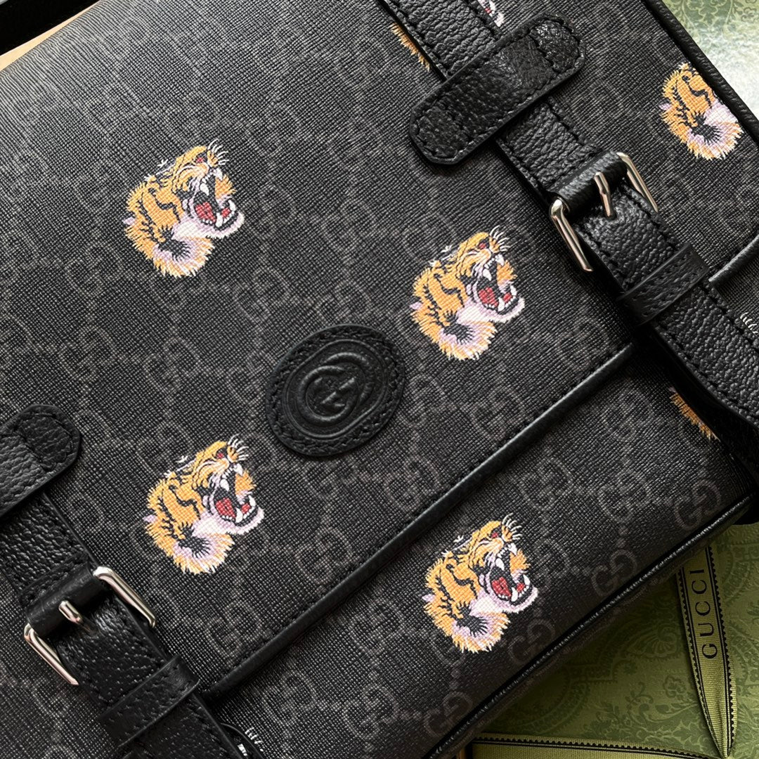 Gucci Tiger Print Messenger Bag 28 in Black Canvas and Leather Trim