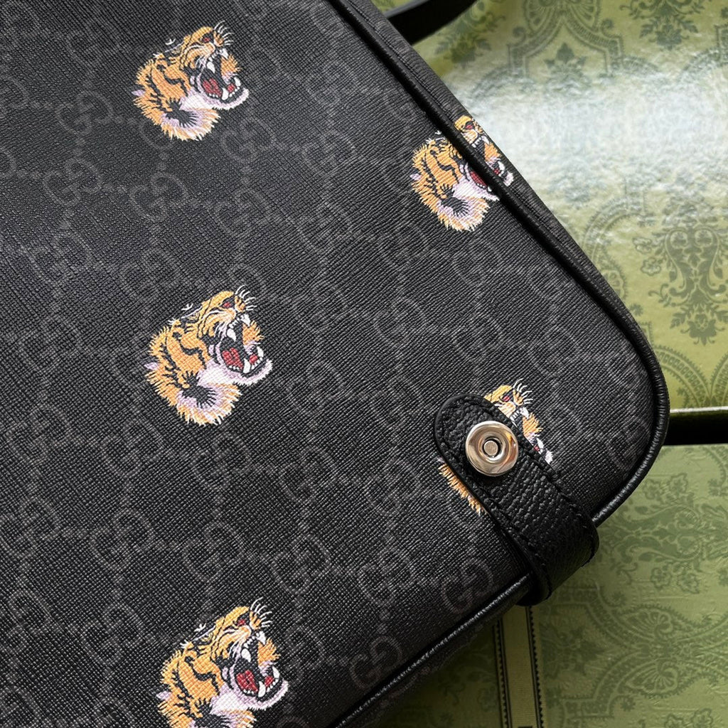 Gucci Tiger Print Messenger Bag 28 in Black Canvas and Leather Trim