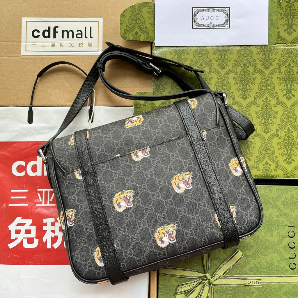 Gucci Tiger Print Messenger Bag 28 in Black Canvas and Leather Trim