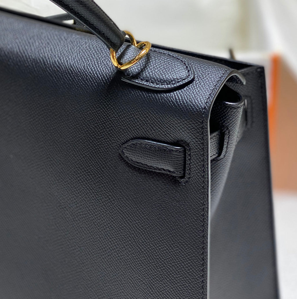 Hermes Kelly 28cm in Noir Epsom Calfskin Gold Hardware Bag