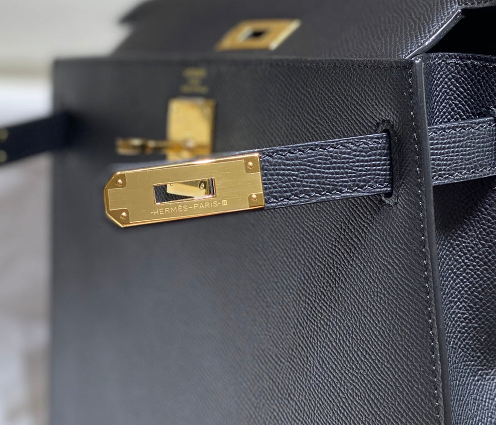 Hermes Kelly 28cm in Noir Epsom Calfskin Gold Hardware Bag
