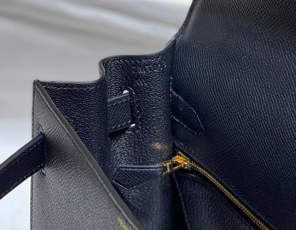 Hermes Kelly 28cm in Noir Epsom Calfskin Gold Hardware Bag