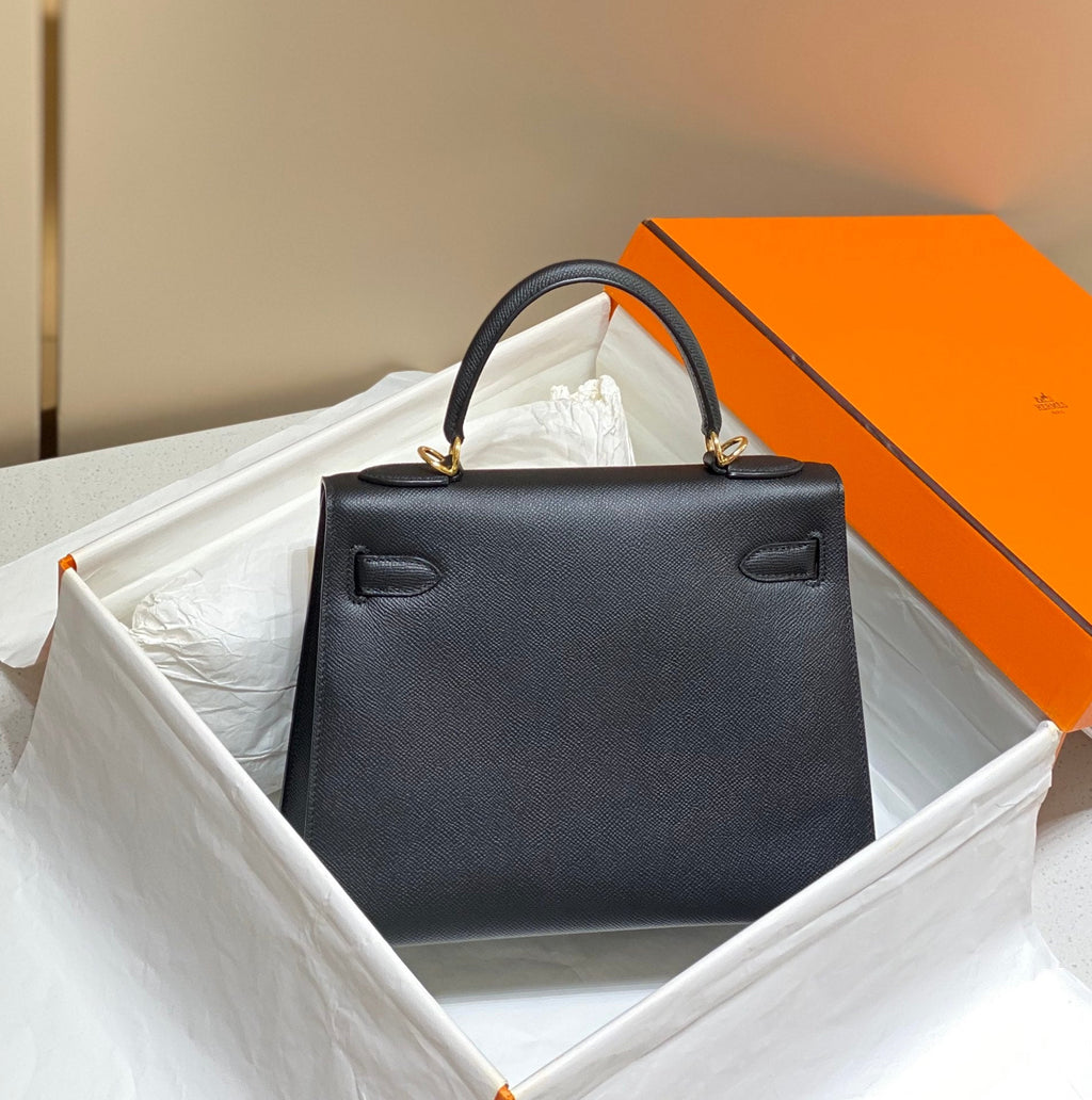 Hermes Kelly 28cm in Noir Epsom Calfskin Gold Hardware Bag