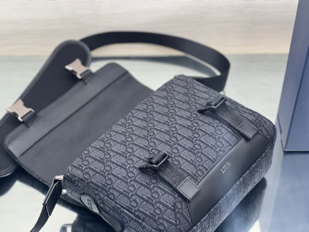 Dior Medium 31 Bag with Strap in Black Oblique Jacquard and Calfskin