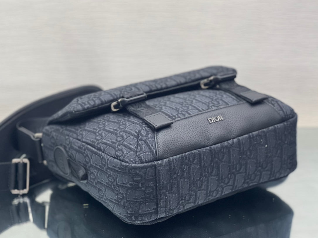 Dior Medium 31 Bag with Strap in Black Oblique Jacquard and Calfskin