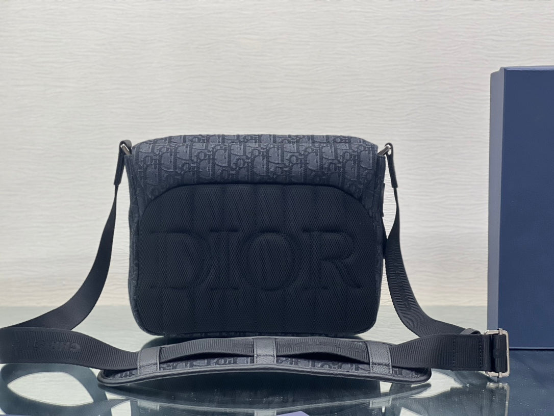 Dior Medium 31 Bag with Strap in Black Oblique Jacquard and Calfskin