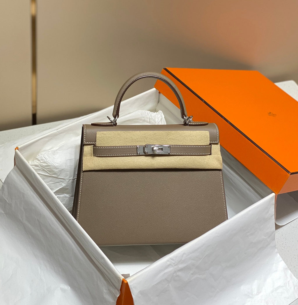 Hermes Kelly 28cm in Etoupe Epsom Calfskin Sliver Hardware Bag