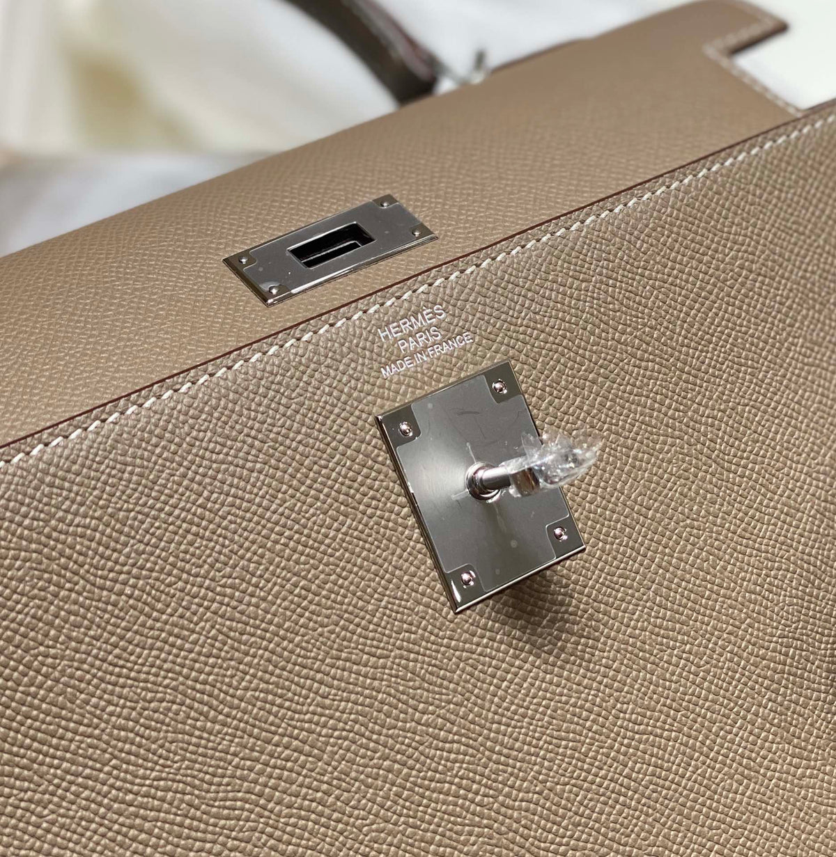 Hermes Kelly 28cm in Etoupe Epsom Calfskin Sliver Hardware Bag