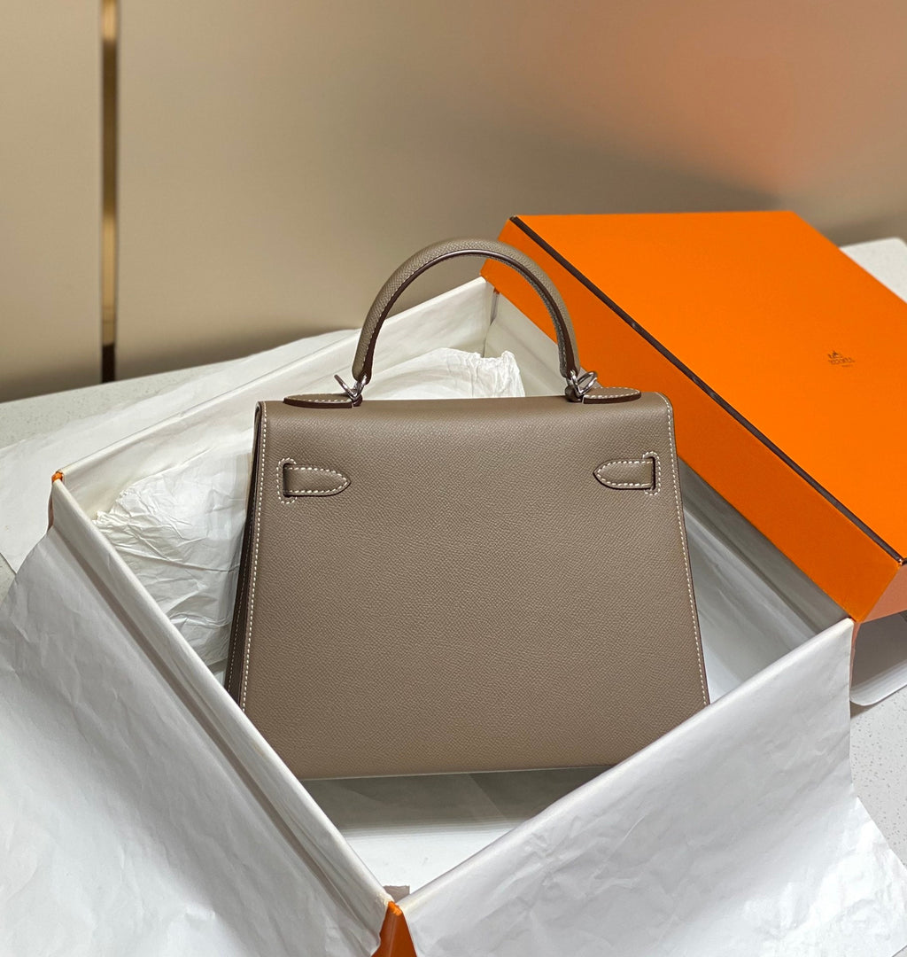Hermes Kelly 28cm in Etoupe Epsom Calfskin Sliver Hardware Bag