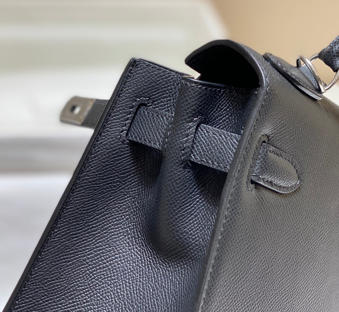 Hermes Kelly 28cm in Noir Epsom Calfskin Silver Hardware Bag