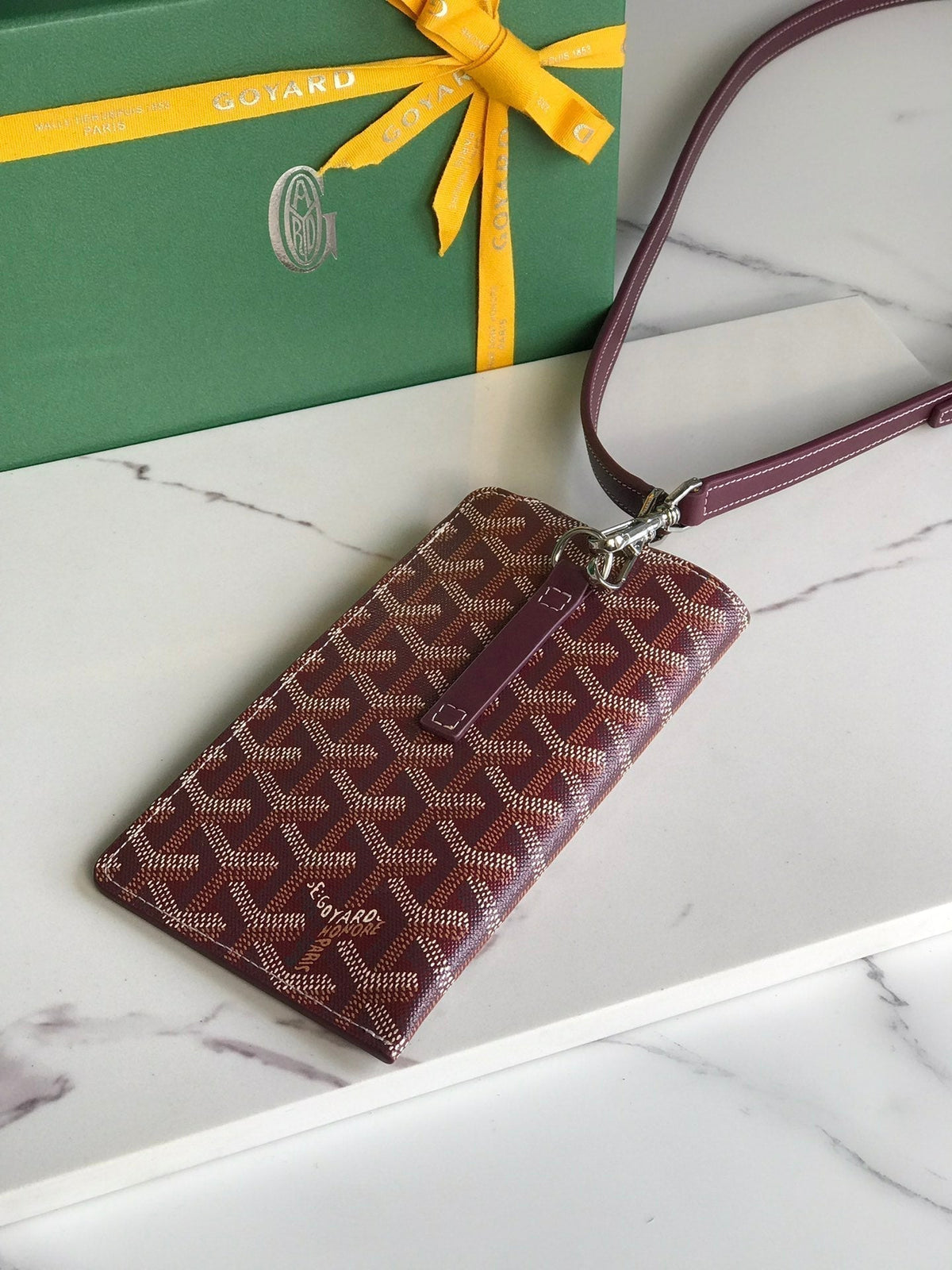 Goyard Montmartre GM Case 18 in Wine Red Goyardine Canvas Bag