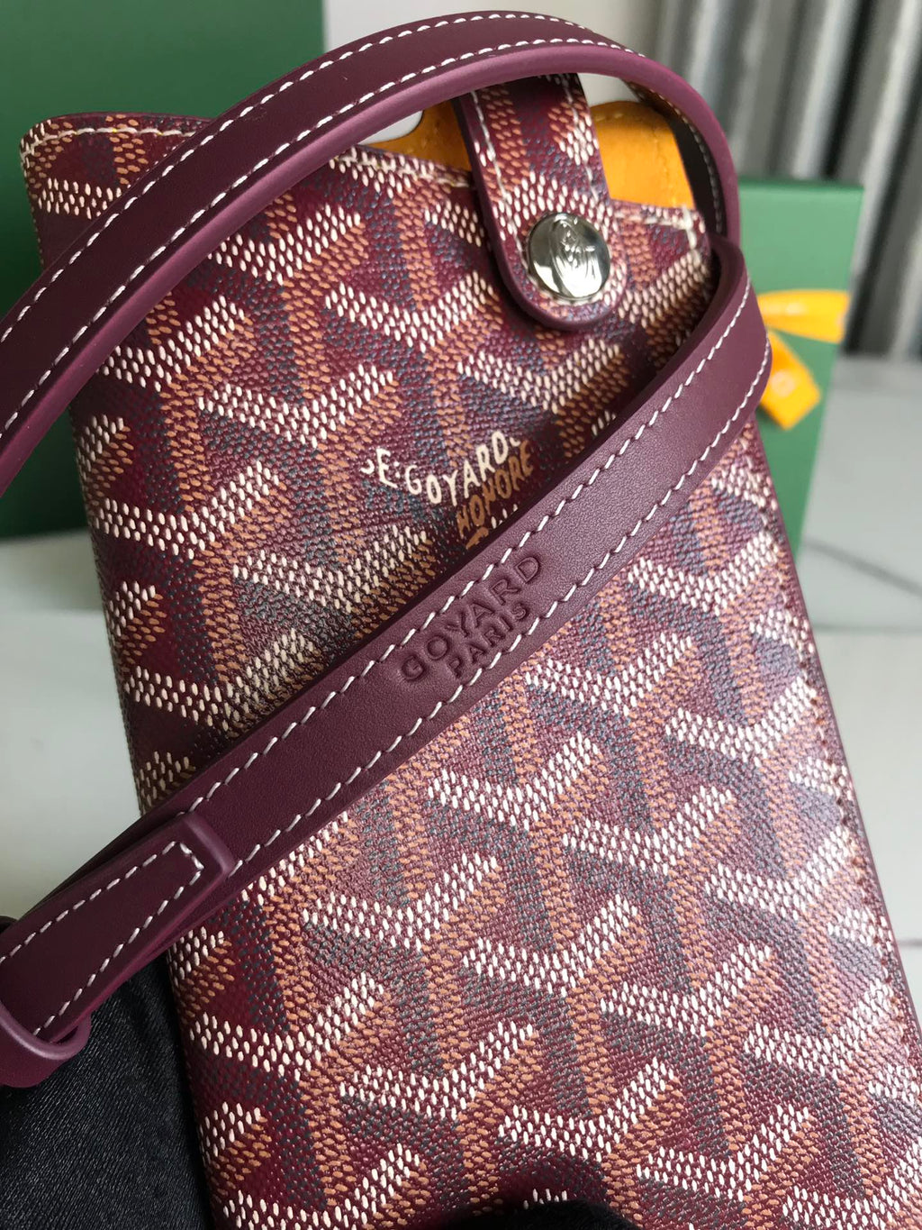 Goyard Montmartre GM Case 18 in Wine Red Goyardine Canvas Bag