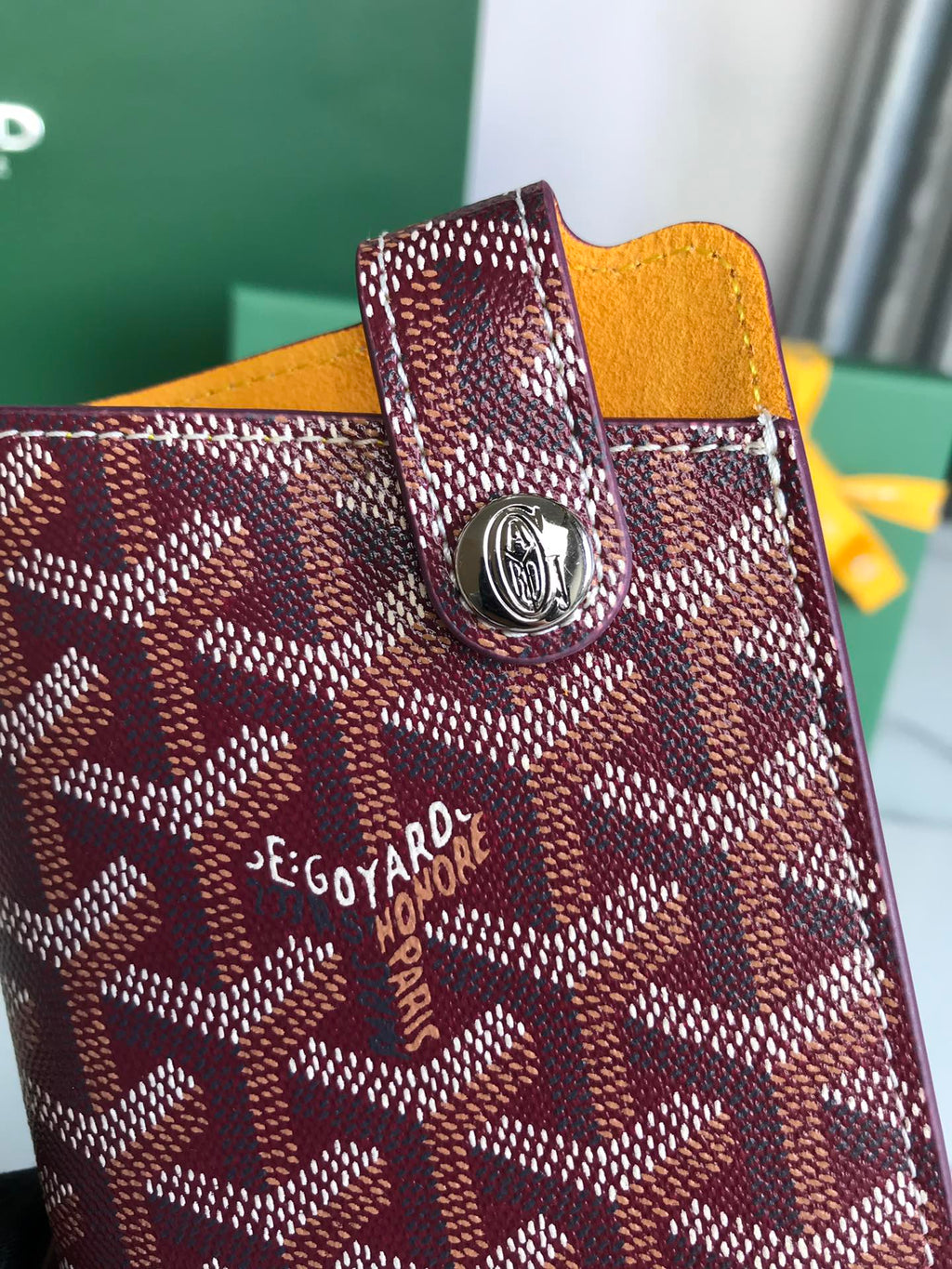 Goyard Montmartre GM Case 18 in Wine Red Goyardine Canvas Bag