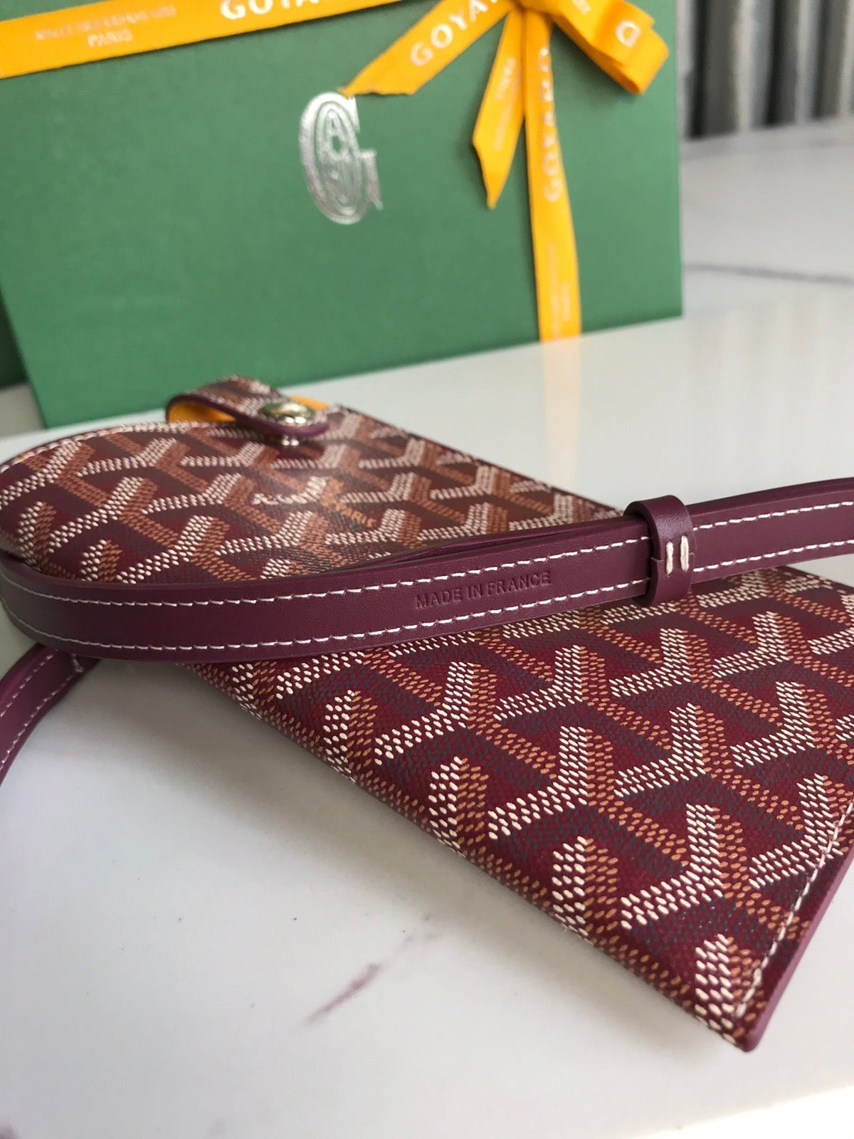 Goyard Montmartre GM Case 18 in Wine Red Goyardine Canvas Bag