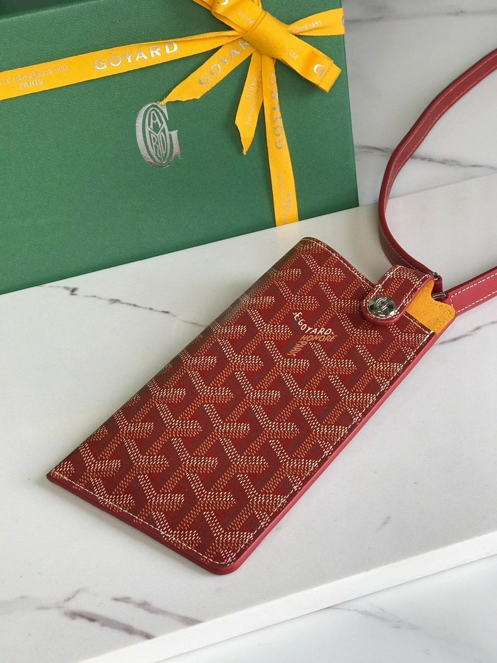 Goyard Montmartre GM Case 18 in Classic Red Goyardine Canvas Bag