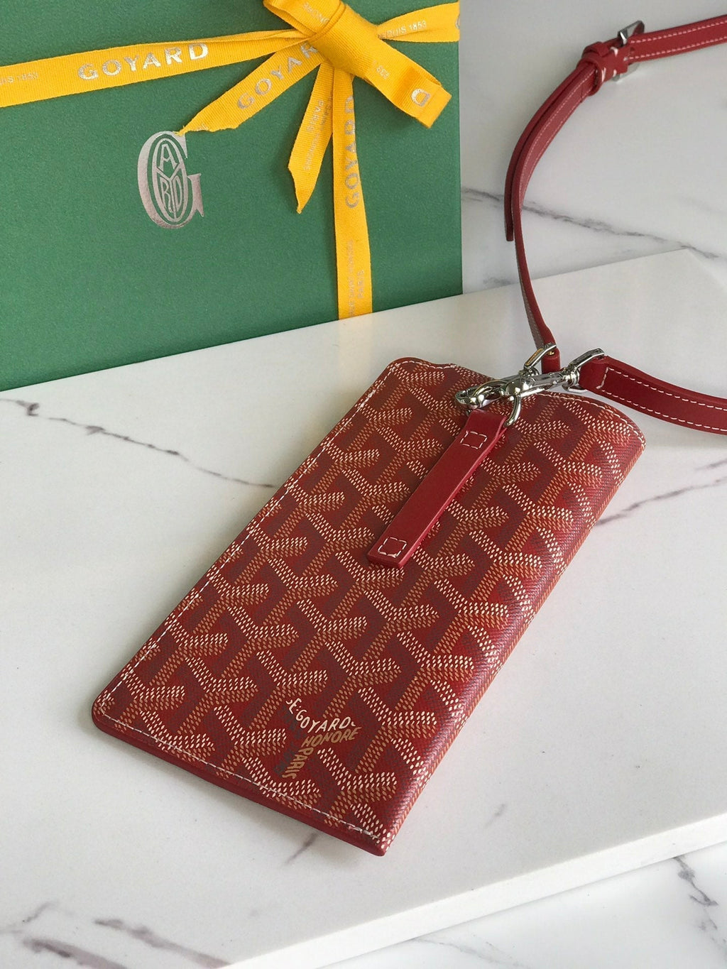 Goyard Montmartre GM Case 18 in Classic Red Goyardine Canvas Bag