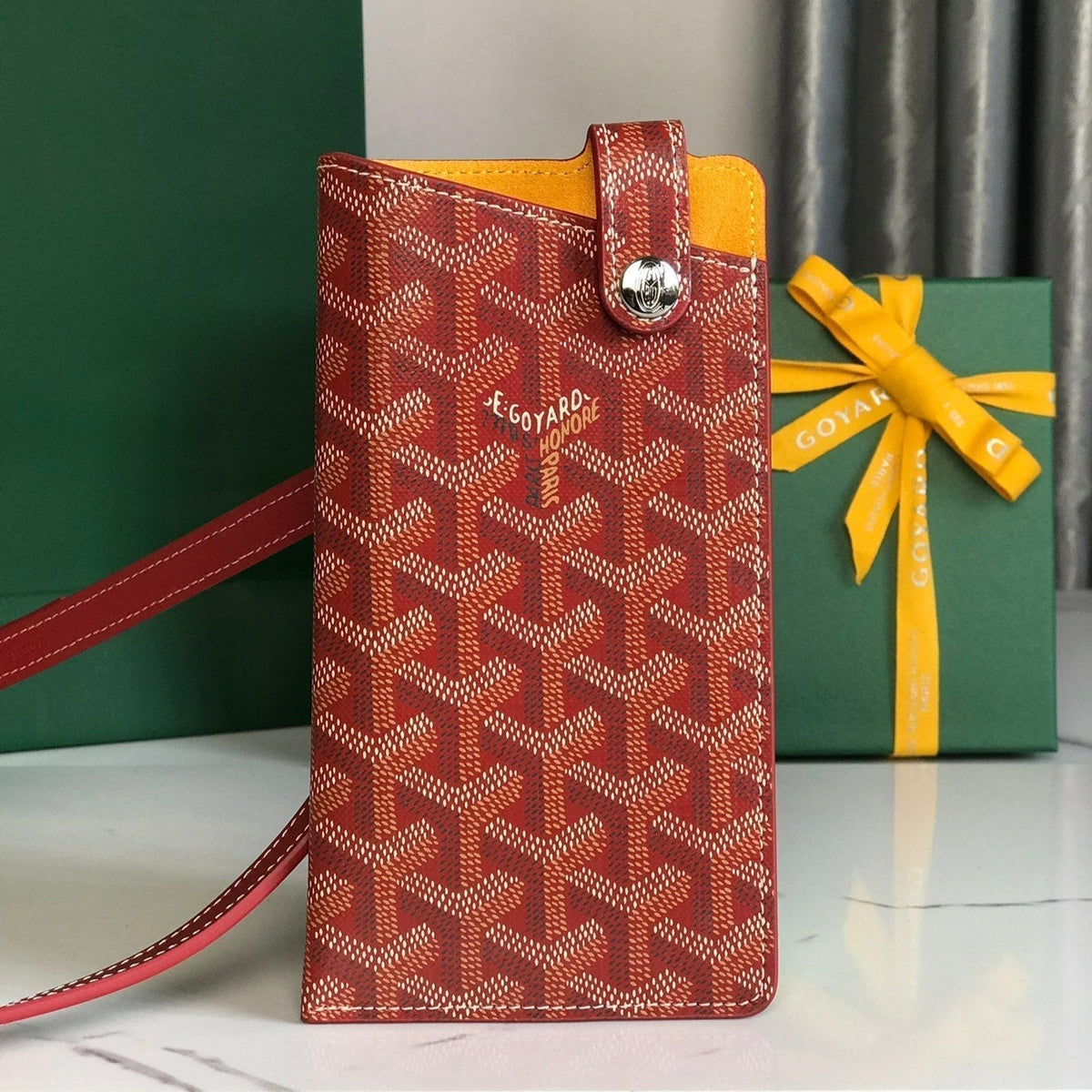 Goyard Montmartre GM Case 18 in Classic Red Goyardine Canvas Bag