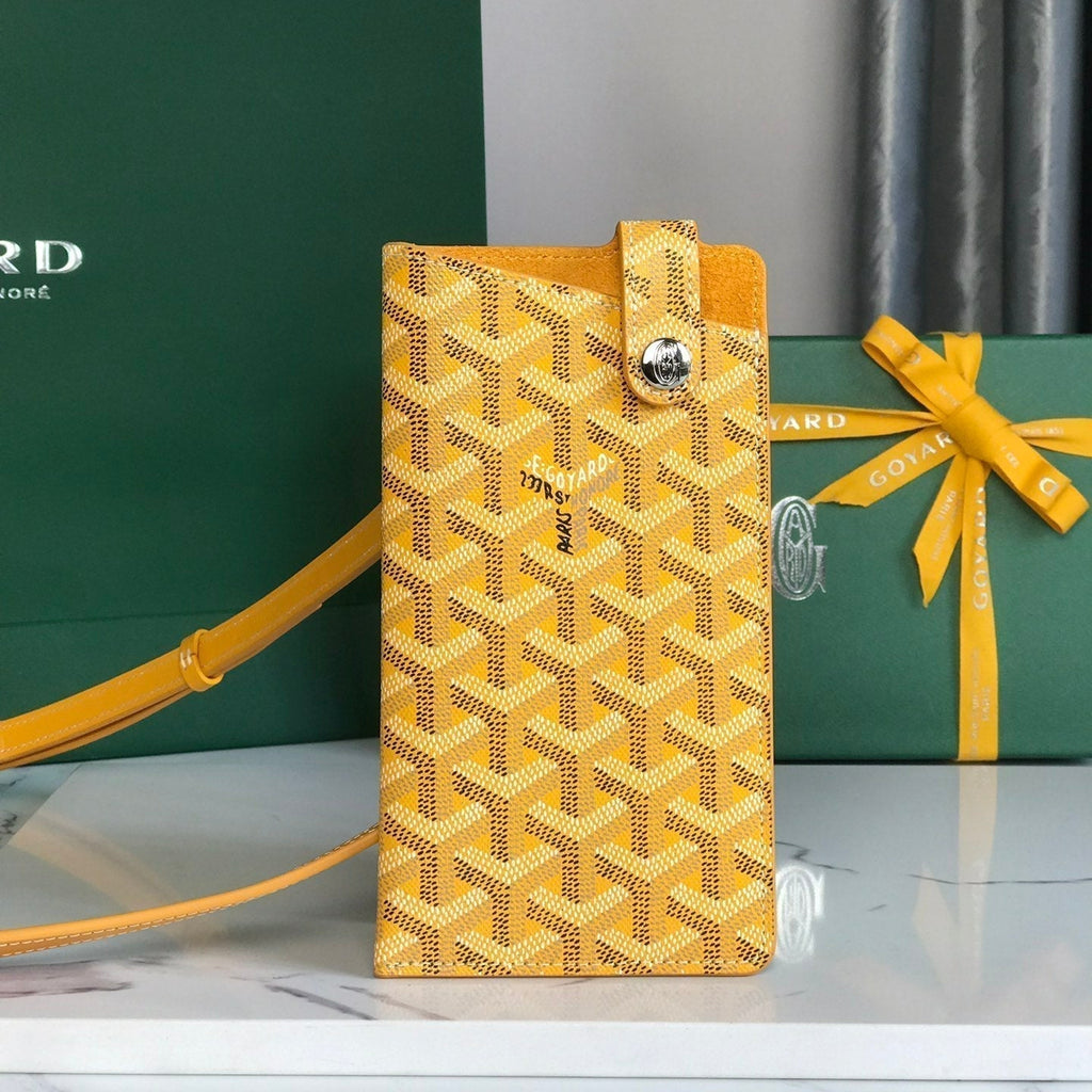 Goyard Montmartre GM Case 18 in Yellow Goyardine Canvas Bag