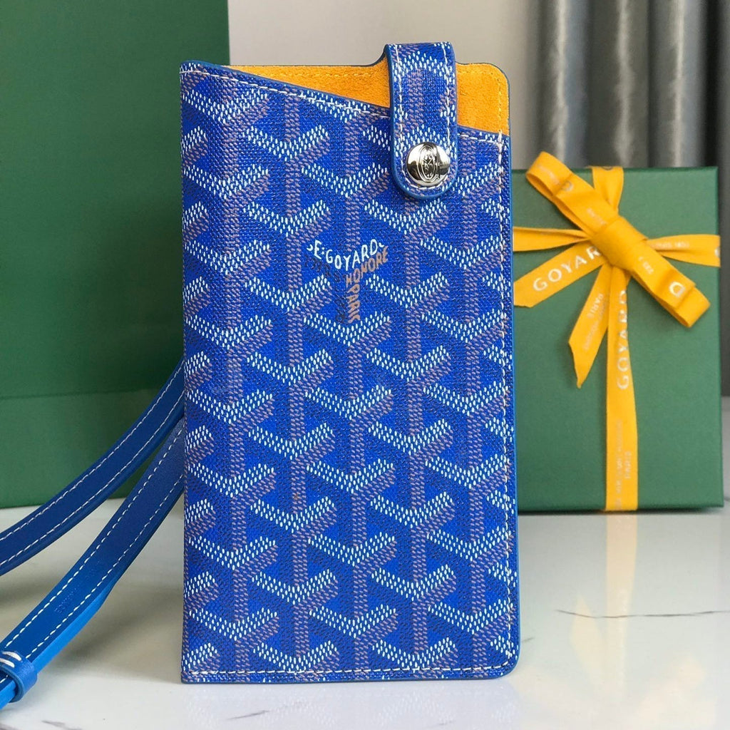 Goyard Montmartre GM Case 18 in Sapphire Blue Goyardine Canvas Bag