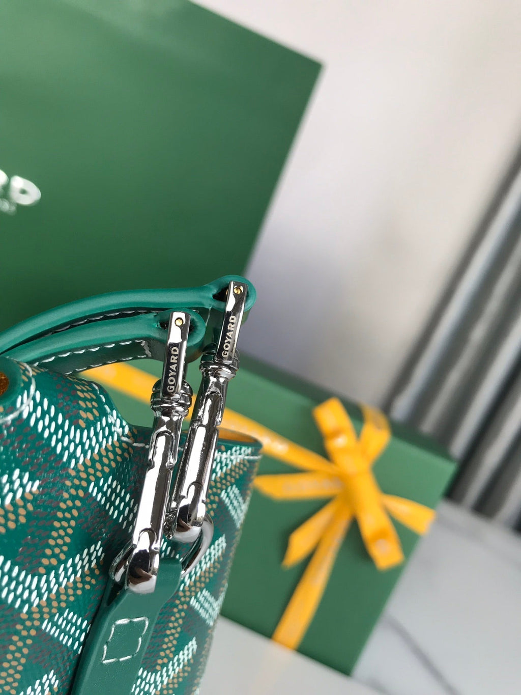 Goyard Montmartre GM Case 18 in Green Goyardine Canvas Bag