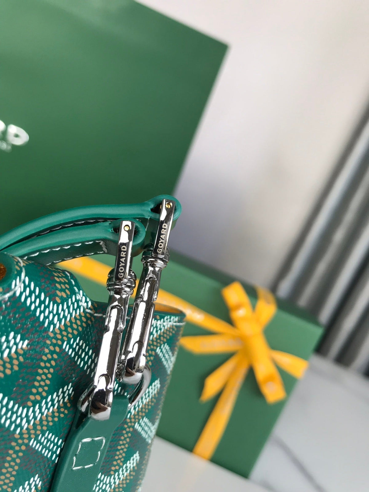 Goyard Montmartre GM Case 18 in Green Goyardine Canvas Bag
