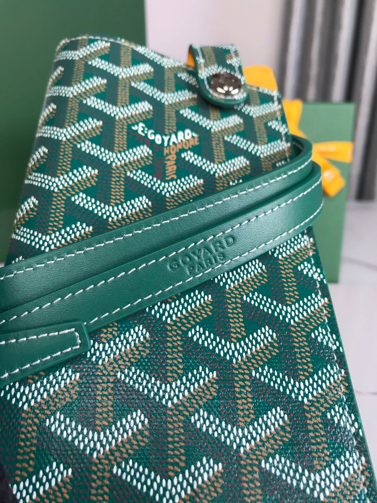 Goyard Montmartre GM Case 18 in Green Goyardine Canvas Bag
