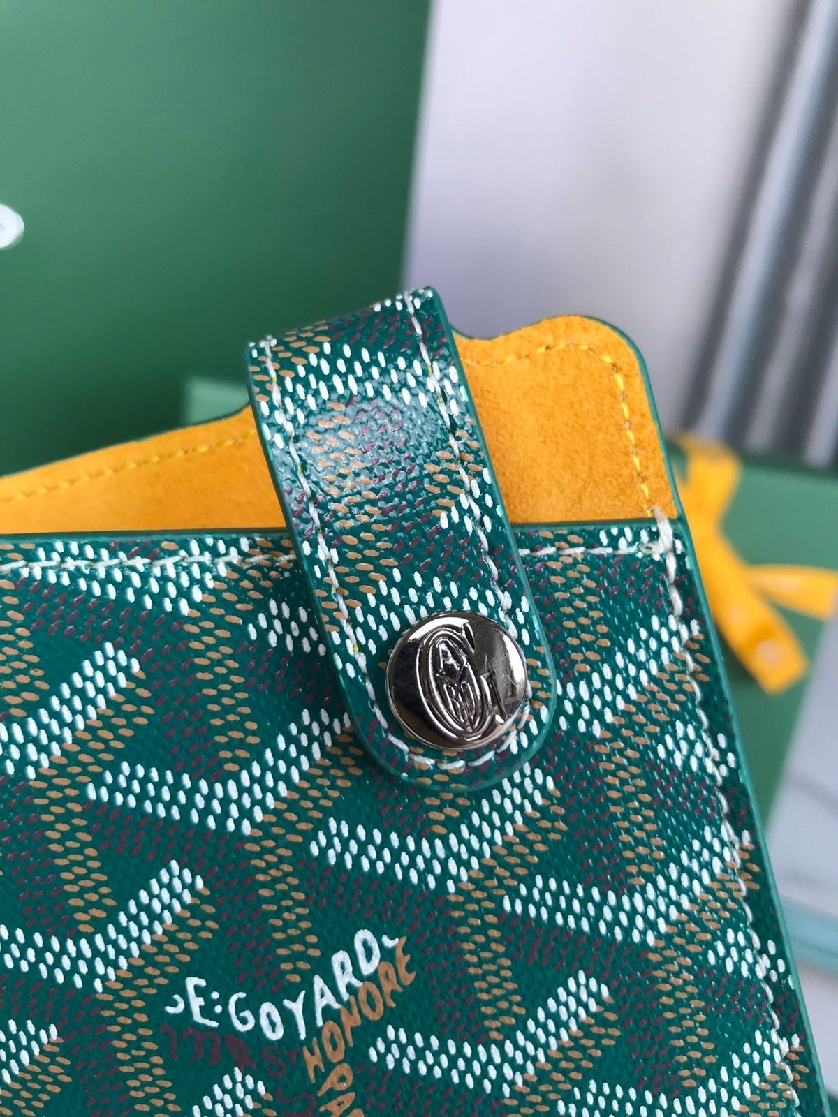 Goyard Montmartre GM Case 18 in Green Goyardine Canvas Bag