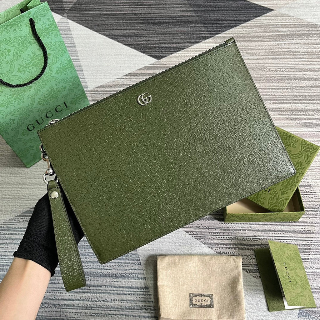 Gucci Marmont Pouch 30 in Army Green Lambskin
