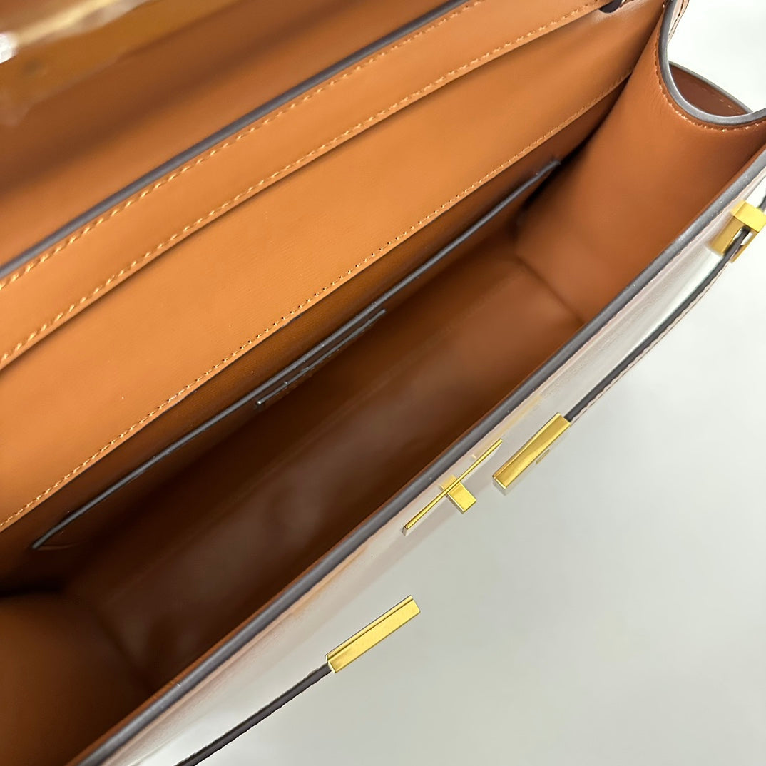 Saint Laurent Manhattan 29 Top-Handle in Smooth Cinnamon Brown Calfskin Bag