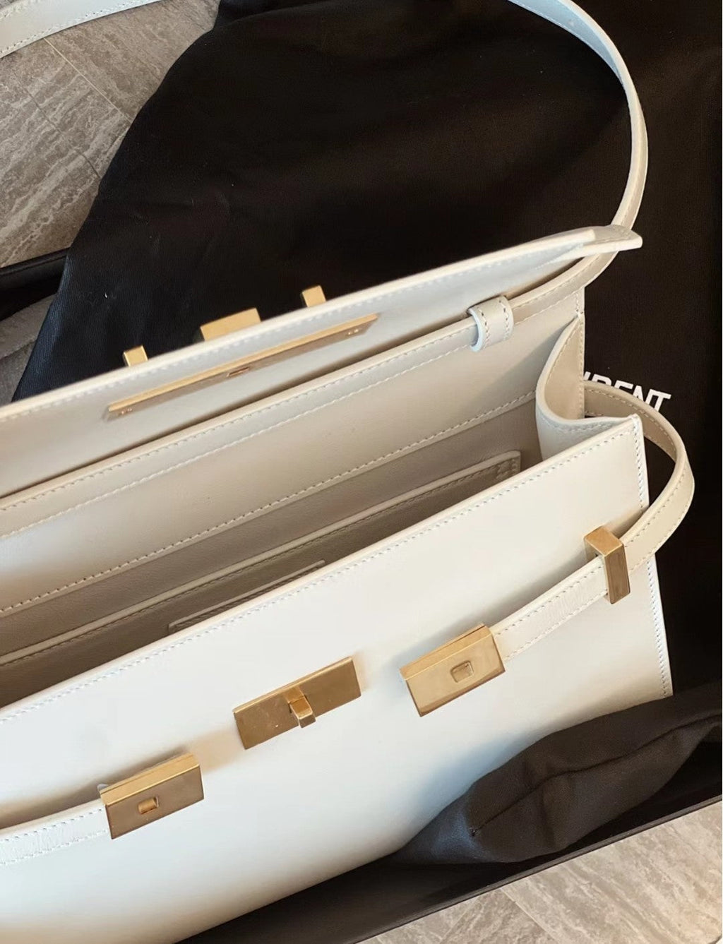Saint Laurent Manhattan 29 Top-Handle in Smooth White Calfskin Bag