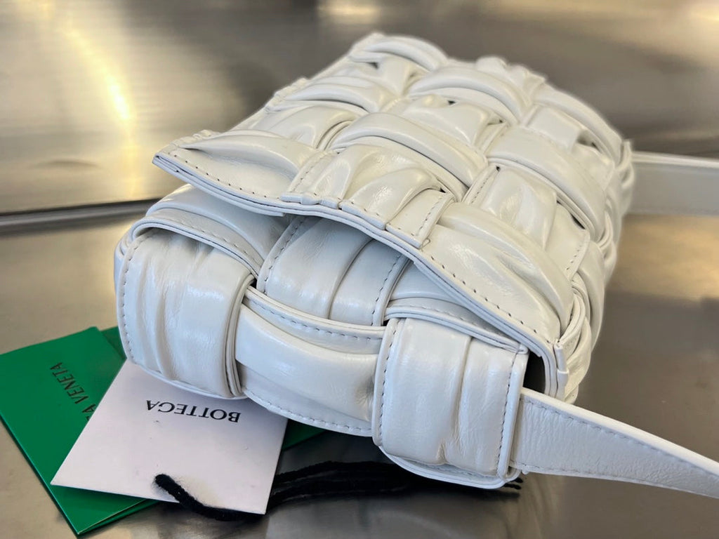 Bottega Veneta Mini Cassette 19 in White Soft Lambskin Bag