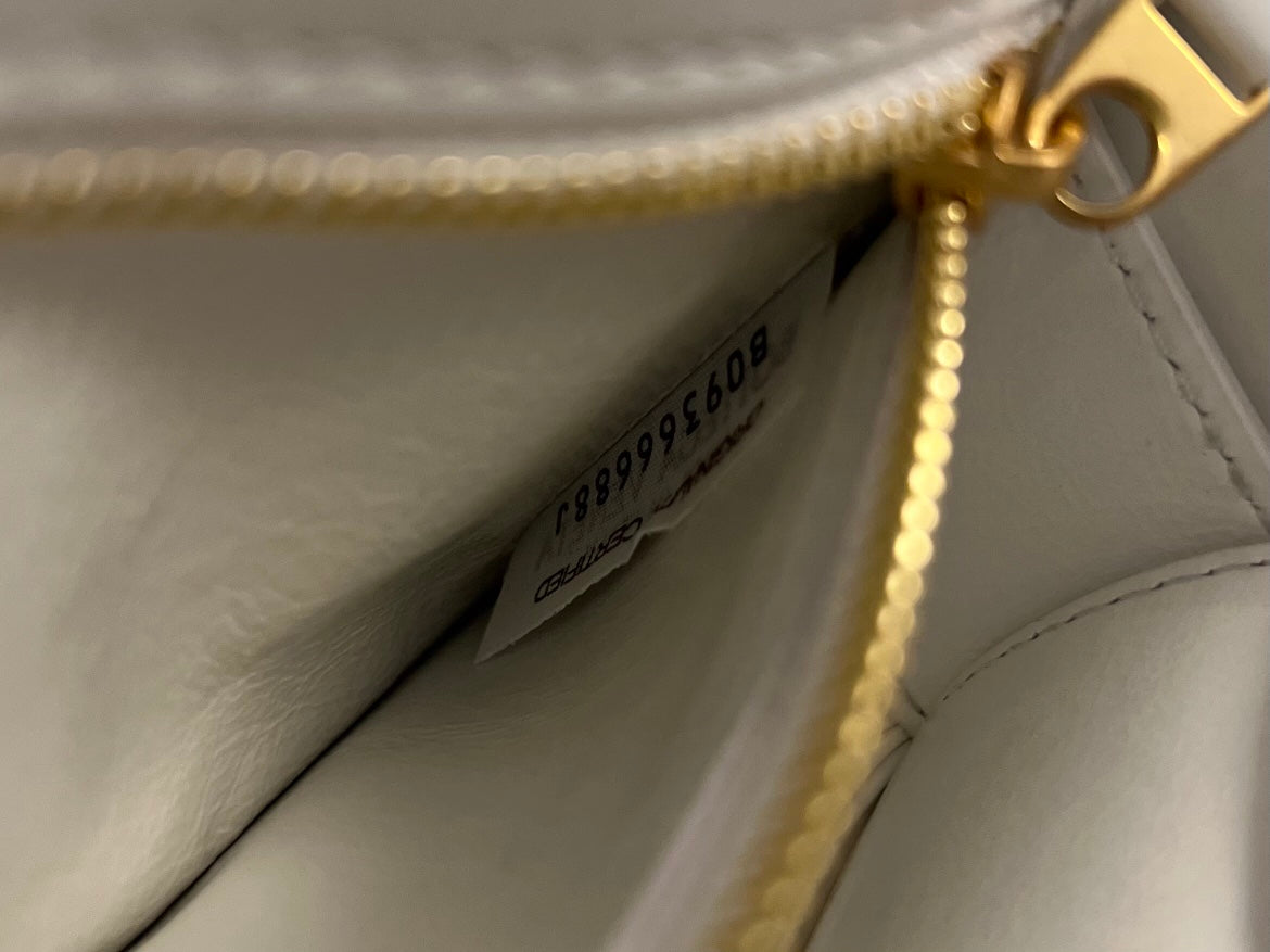 Bottega Veneta Mini Cassette 19 in White Soft Lambskin Bag