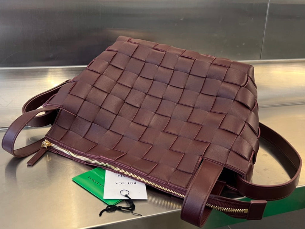 Bottega Veneta Medium 28 Cassette Chocolate Brown Lambskin Bag